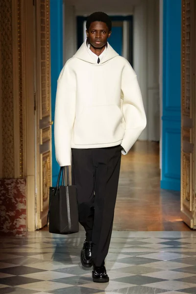 Look 5